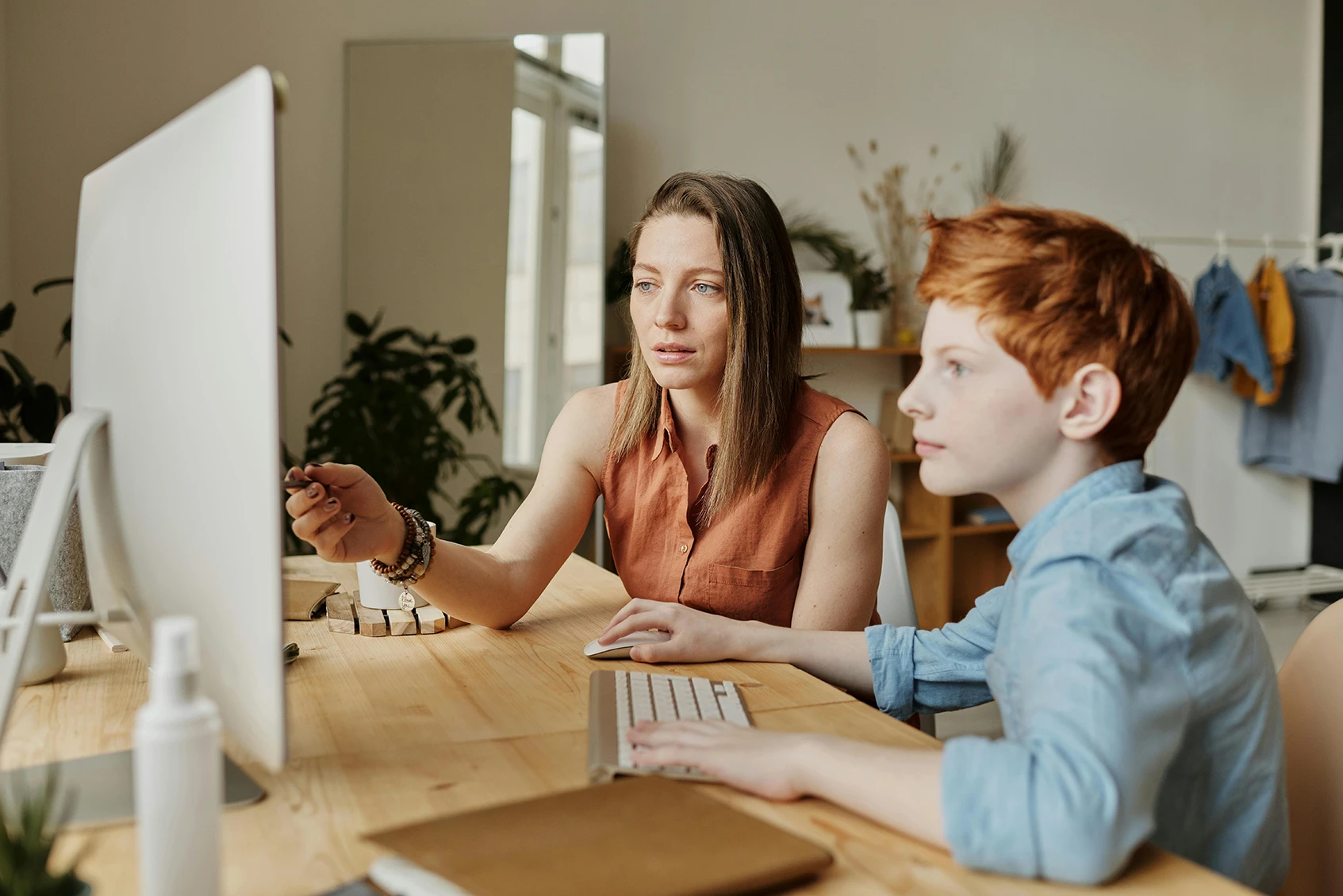 Mother-Son-Computer